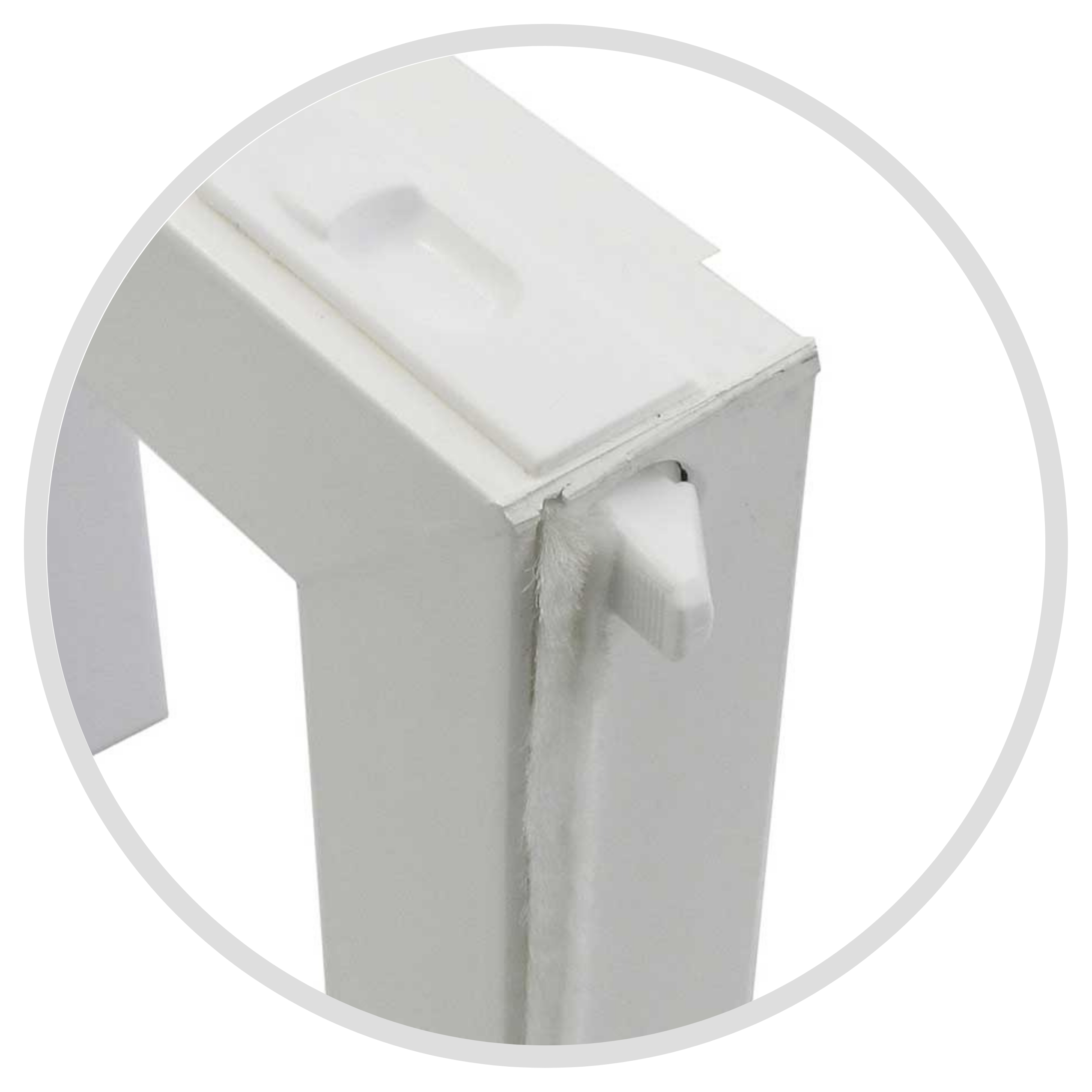 Easy Clean Tilt Latch