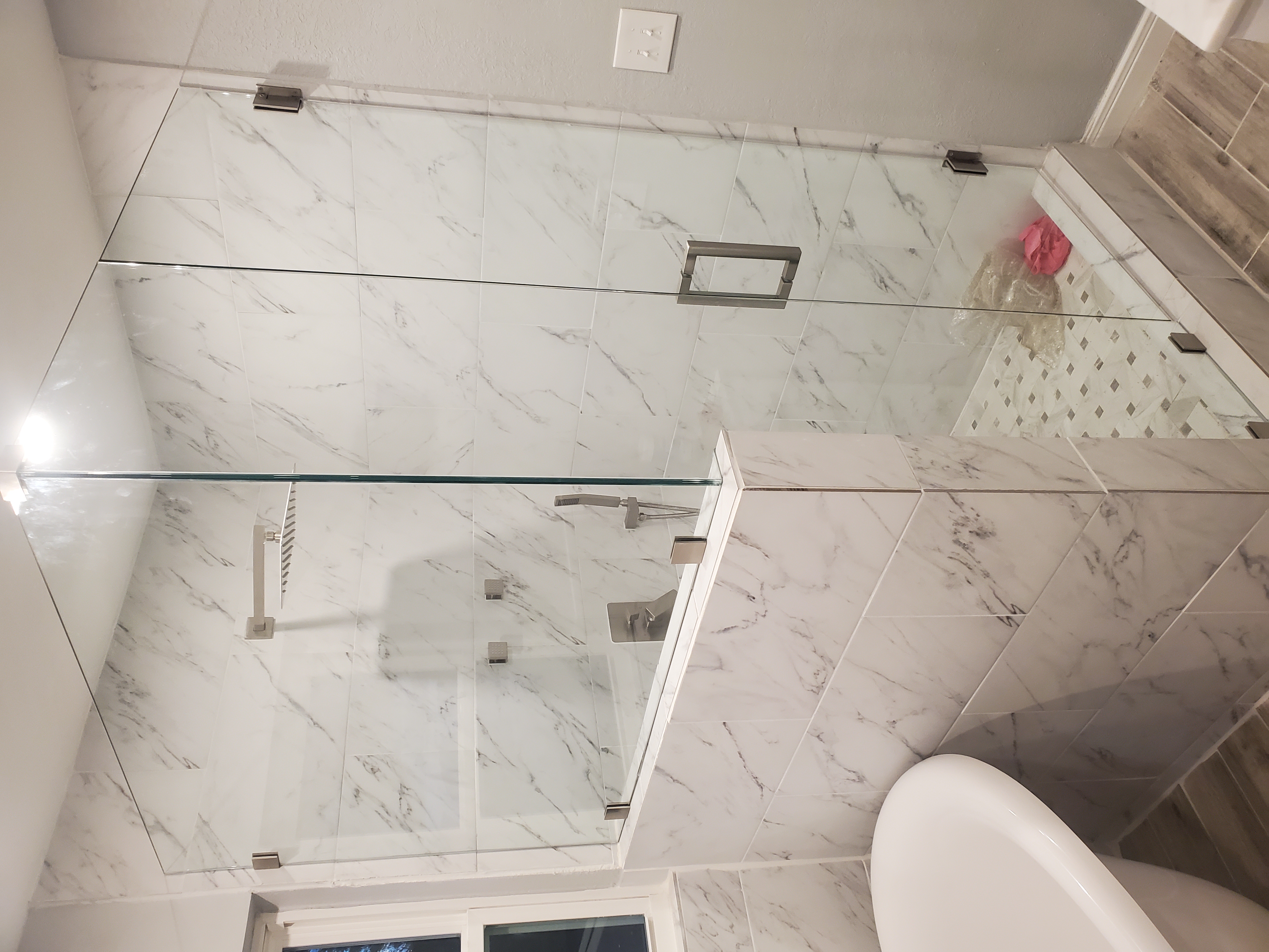 Shower glass enclosure